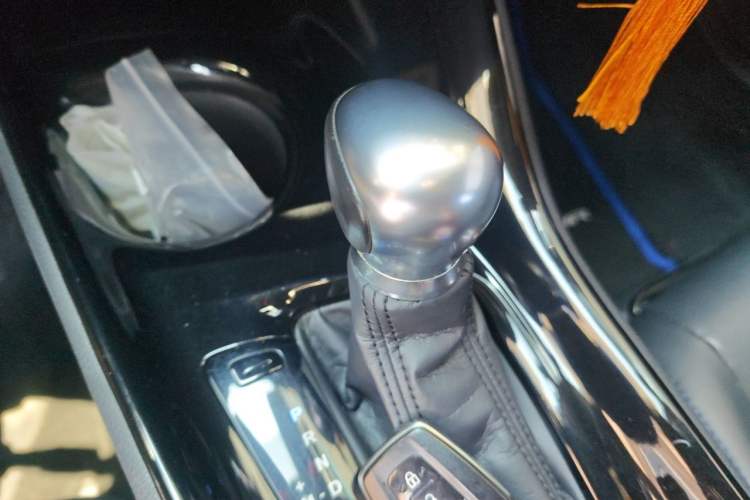 Used Toyota C-HR 2020 2.0L Leading Edition Gear Lever