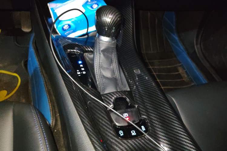 Used Toyota C-HR 2020 2.0L Luxury Edition Gear Lever