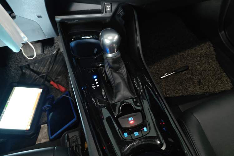 Used Toyota C-HR 2020 2.0L Leading Edition Gear Lever
