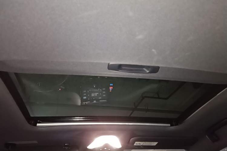 Used Toyota C-HR 2020 2.0L Luxury Edition Headliner