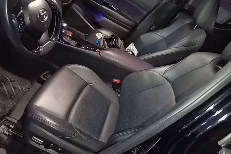 Used Toyota C-HR 2020 2.0L Luxury Edition Left Front Seat