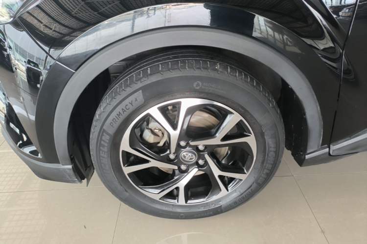 Used Toyota C-HR 2020 2.0L Luxury Edition Left Front Wheel Hub
