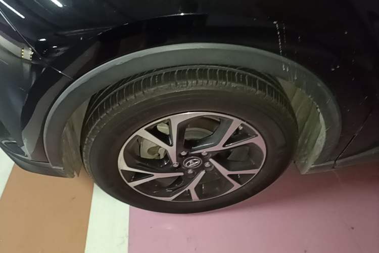 Used Toyota C-HR 2020 2.0L Luxury Edition Left Front Wheel Hub