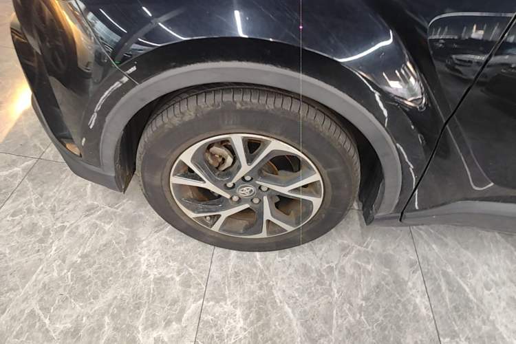 Used Toyota C-HR 2020 2.0L Leading Edition Left Front Wheel Hub