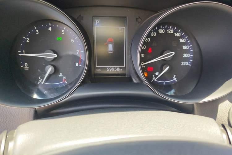 Used Toyota C-HR 2020 2.0L Leading Edition Odometer Close Up
