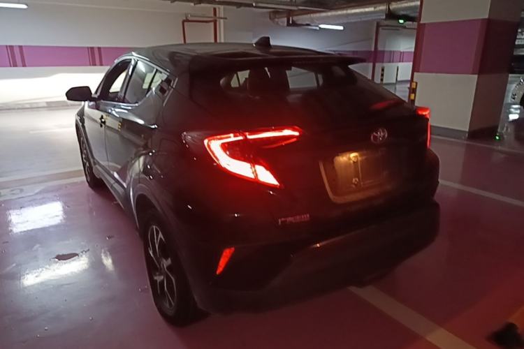 Used Toyota C-HR 2020 2.0L Luxury Edition Rear Left 45 Deg