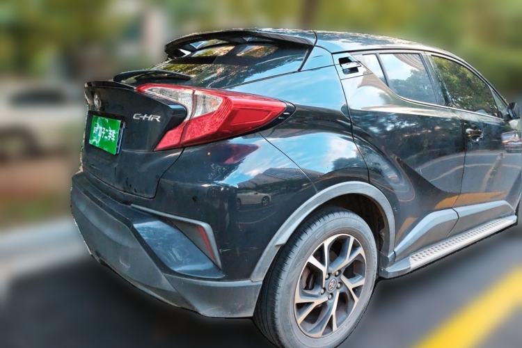 Used Toyota C-HR 2020 2.0L Leading Edition Rear Right 45 Deg