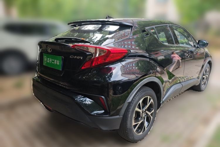 Used Toyota C-HR 2020 2.0L Leading Edition Rear Right 45 Deg