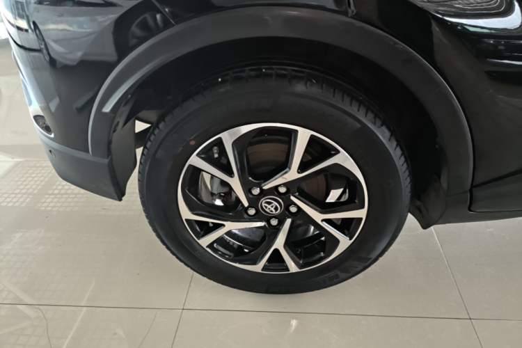 Used Toyota C-HR 2020 2.0L Luxury Edition Right Rear Wheel Hub