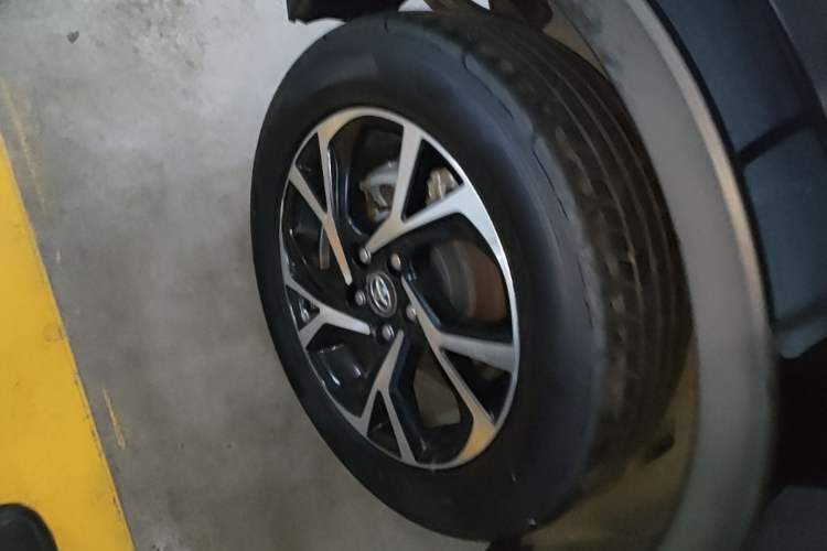 Used Toyota C-HR 2020 2.0L Leading Edition Right Rear Wheel Hub