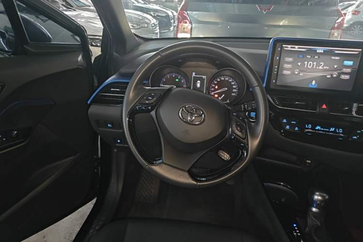 Used Toyota C-HR 2020 2.0L Luxury Edition Steering Wheel
