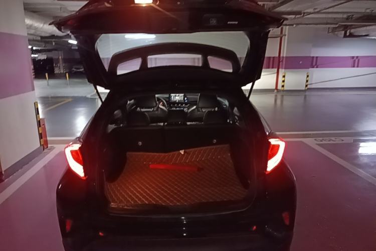 Used Toyota C-HR 2020 2.0L Luxury Edition Trunk
