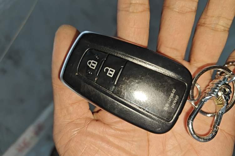 Used Toyota C-HR 2020 2.0L Luxury Edition Vehicle Key