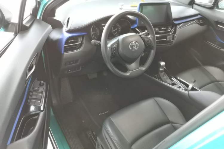 Used Toyota C-HR 2020 2.0L Leading Edition Driver Seat