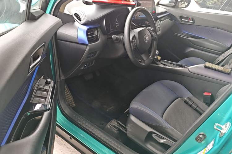 Used Toyota C-HR 2020 2.0L Leading Edition Driver Seat