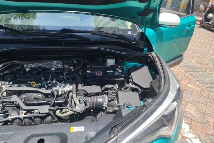 Used Toyota C-HR 2020 2.0L Luxury Edition Engine Bay Left