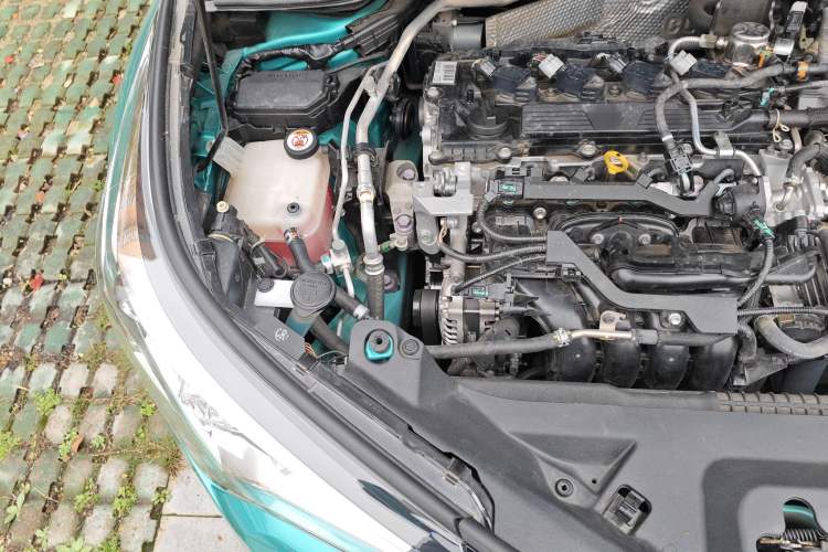 Used Toyota C-HR 2020 2.0L Leading Edition Engine Bay Right