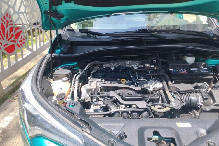 Used Toyota C-HR 2020 2.0L Luxury Edition Engine Bay Right