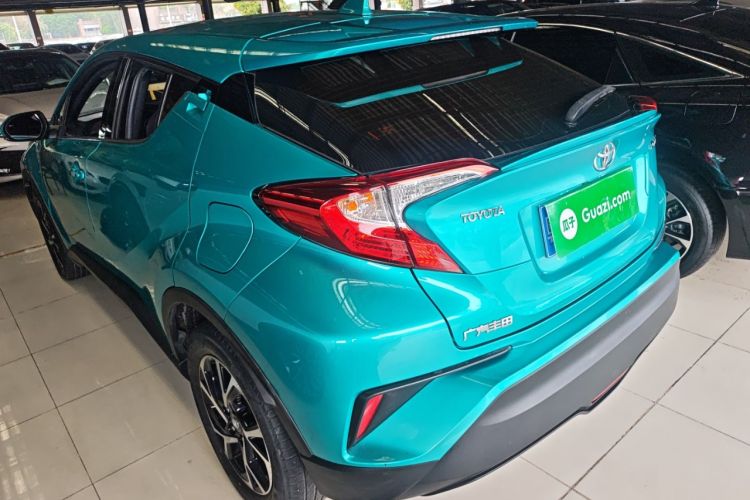 Used Toyota C-HR 2020 2.0L Leading Edition Exterior 2