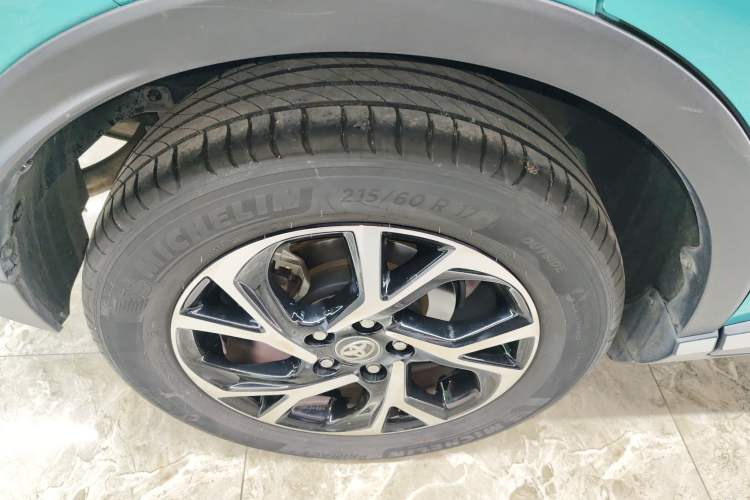 Used Toyota C-HR 2020 2.0L Luxury Edition Exterior 5