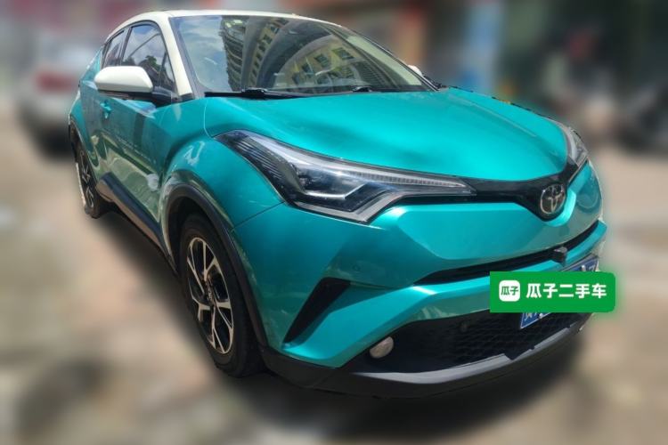 Used Toyota C-HR 2020 2.0L Luxury Edition Front Right 45 Deg