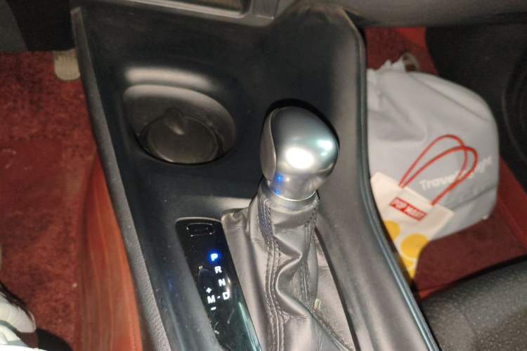 Used Toyota C-HR 2020 2.0L Comfort Edition Gear Lever