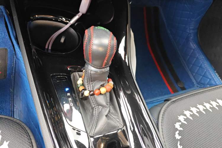 Used Toyota C-HR 2020 2.0L Leading Edition Gear Lever