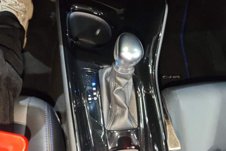 Used Toyota C-HR 2020 2.0L Leading Edition Gear Lever