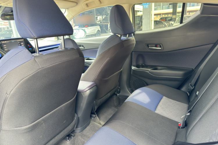 Used Toyota C-HR 2020 2.0L Leading Edition Interior 6