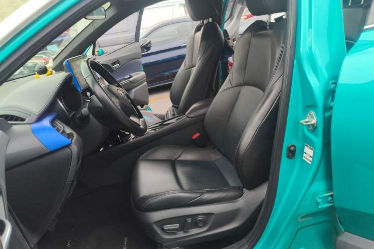 Used Toyota C-HR 2020 2.0L Luxury Edition Left Front Seat