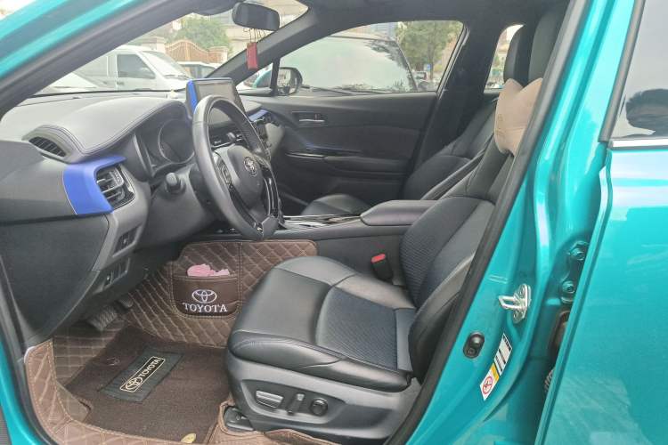 Used Toyota C-HR 2020 2.0L Luxury Edition Left Front Seat