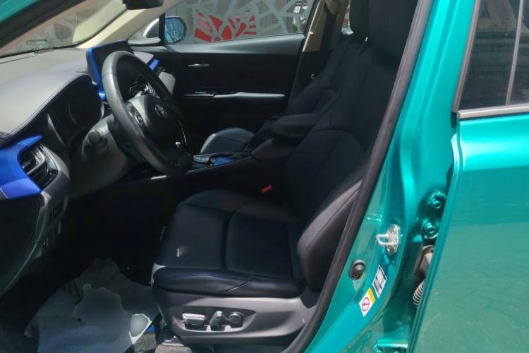 Used Toyota C-HR 2020 2.0L Luxury Edition Left Front Seat
