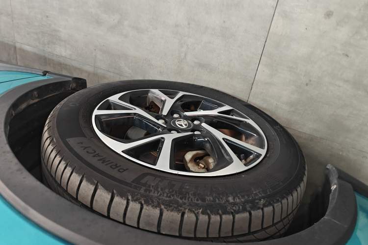Used Toyota C-HR 2020 2.0L Leading Edition Left Front Wheel Hub