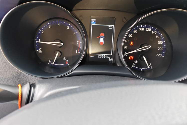 Used Toyota C-HR 2020 2.0L Leading Edition Odometer Close Up