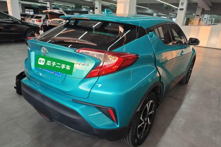 Used Toyota C-HR 2020 2.0L Leading Edition Rear Right 45 Deg