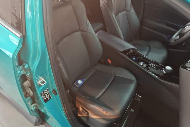 Used Toyota C-HR 2020 2.0L Leading Edition Right Front Seat