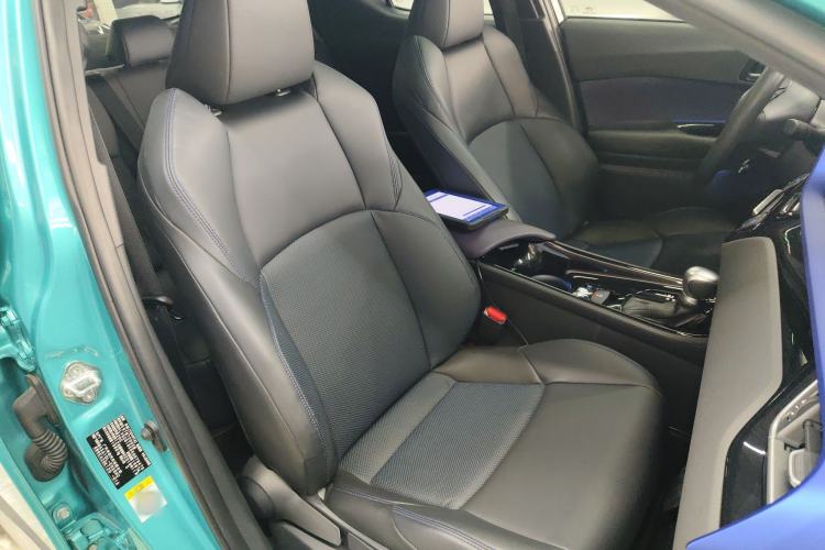 Used Toyota C-HR 2020 2.0L Luxury Edition Right Front Seat