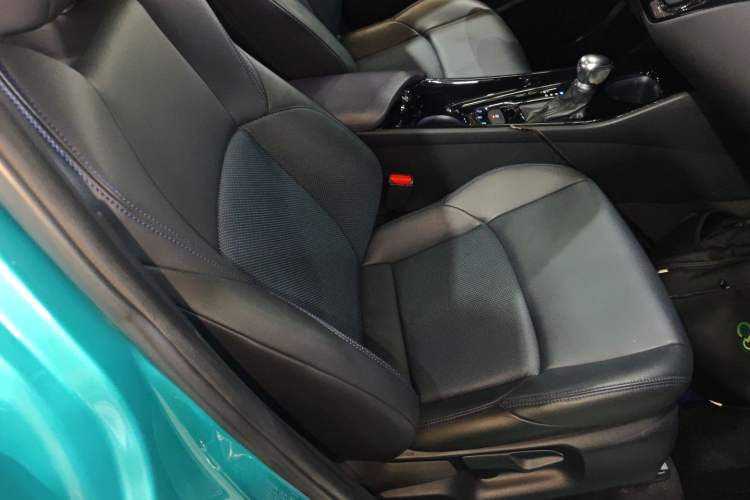 Used Toyota C-HR 2020 2.0L Leading Edition Right Front Seat