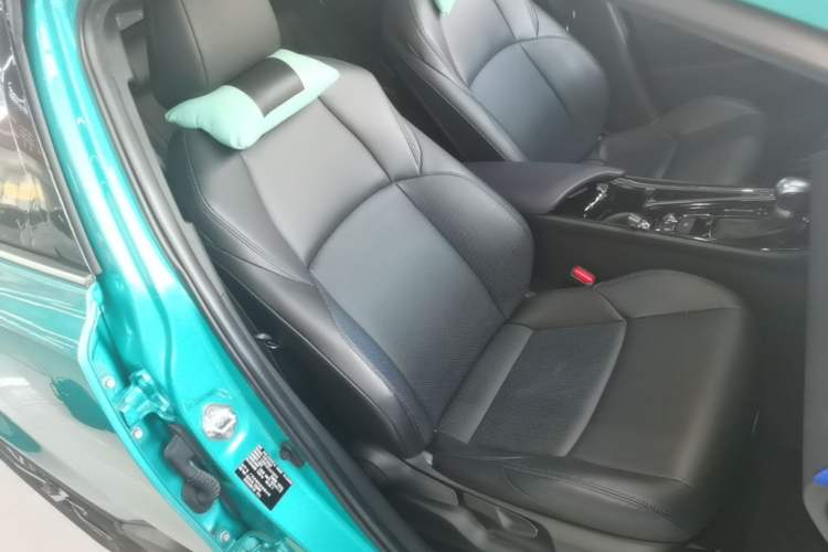 Used Toyota C-HR 2020 2.0L Leading Edition Right Front Seat