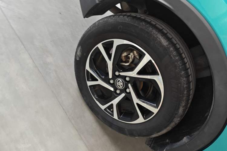 Used Toyota C-HR 2020 2.0L Leading Edition Right Rear Wheel Hub