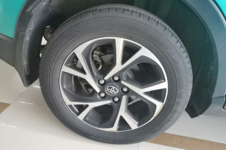 Used Toyota C-HR 2020 2.0L Leading Edition Right Rear Wheel Hub
