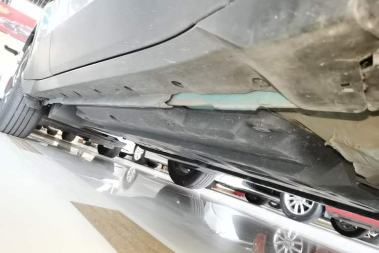 Used Toyota C-HR 2020 2.0L Leading Edition Right Side Sill