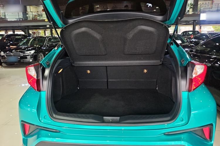 Used Toyota C-HR 2020 2.0L Leading Edition Trunk