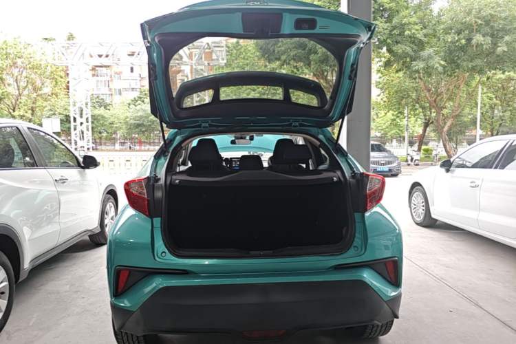 Used Toyota C-HR 2020 2.0L Leading Edition Trunk