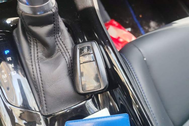 Used Toyota C-HR 2020 2.0L Luxury Edition Vehicle Key
