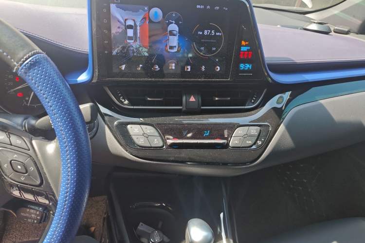 Used Toyota C-HR 2020 2.0L Luxury Edition Audio And AC Panel