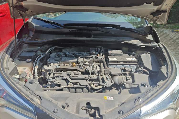 Used Toyota C-HR 2020 2.0L Luxury Edition Engine Bay