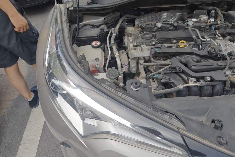 Used Toyota C-HR 2020 2.0L Leading Edition Engine Bay Right