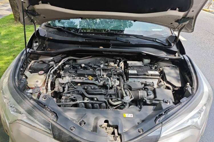 Used Toyota C-HR 2020 2.0L Leading Edition Engine Bay