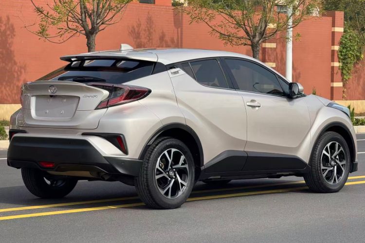 Used Toyota C-HR 2020 2.0L Luxury Edition Exterior 1
